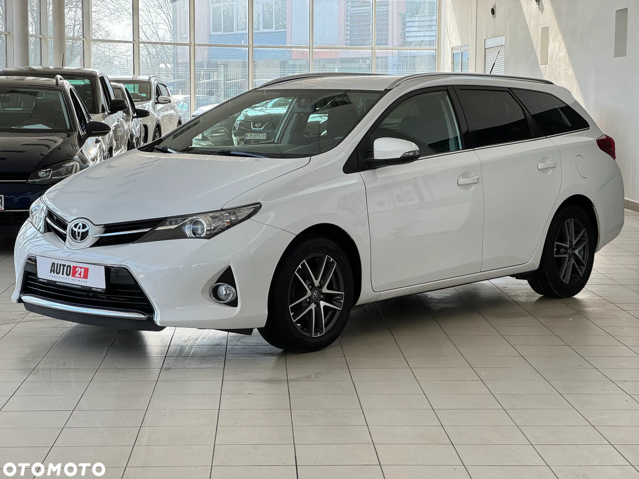 Toyota Auris 1.6 Valvematic Touring Sports Edition - 2