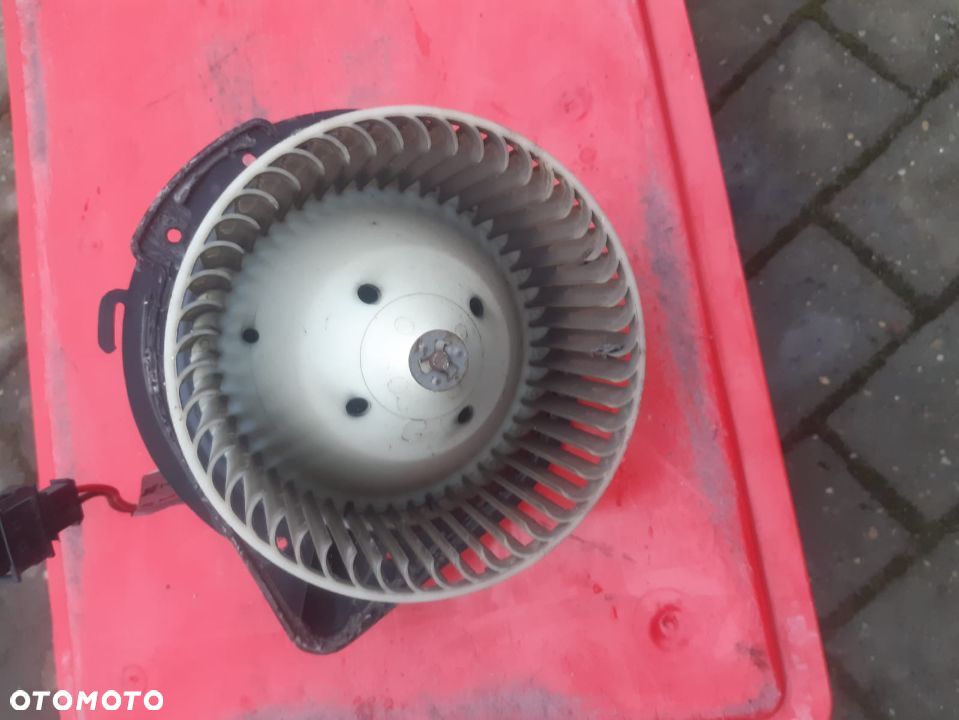 Silnik dmuchawy pod klimatyzacje VW T4 7D0971176A - 1