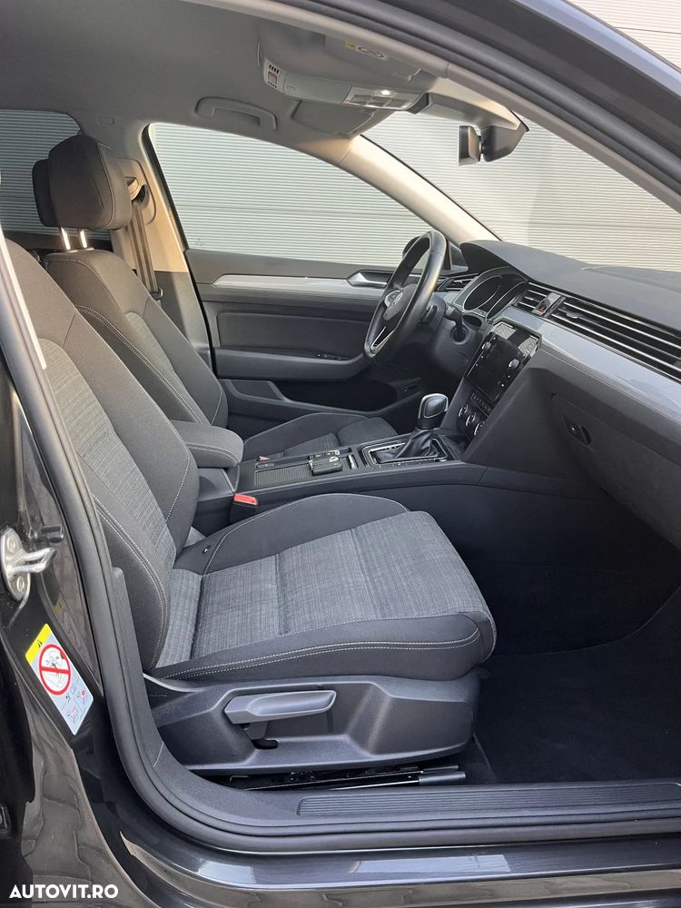 VOLKSWAGEN Passat 2020 — imagine 14