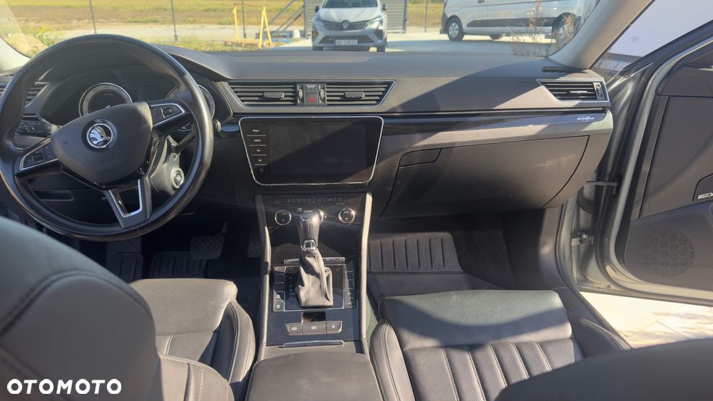 Skoda Superb 1.8 TSI L&K DSG - 12