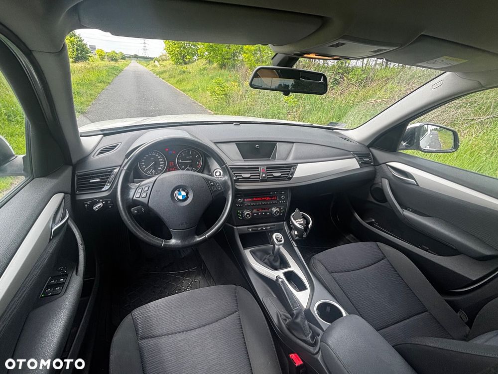 BMW X1 xDrive18d xLine - 13