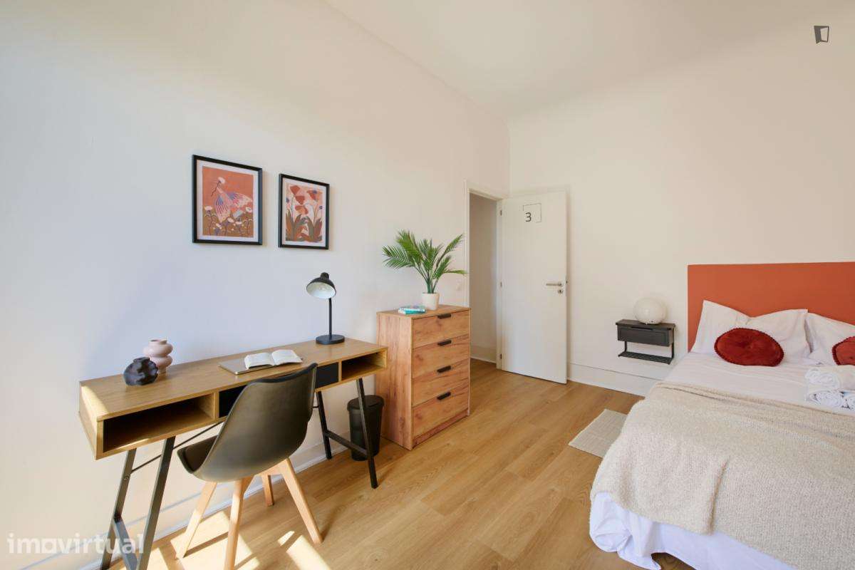 Quarto - localizado em Marquês de Pombal Lisbon - Grande imagem: 5/45