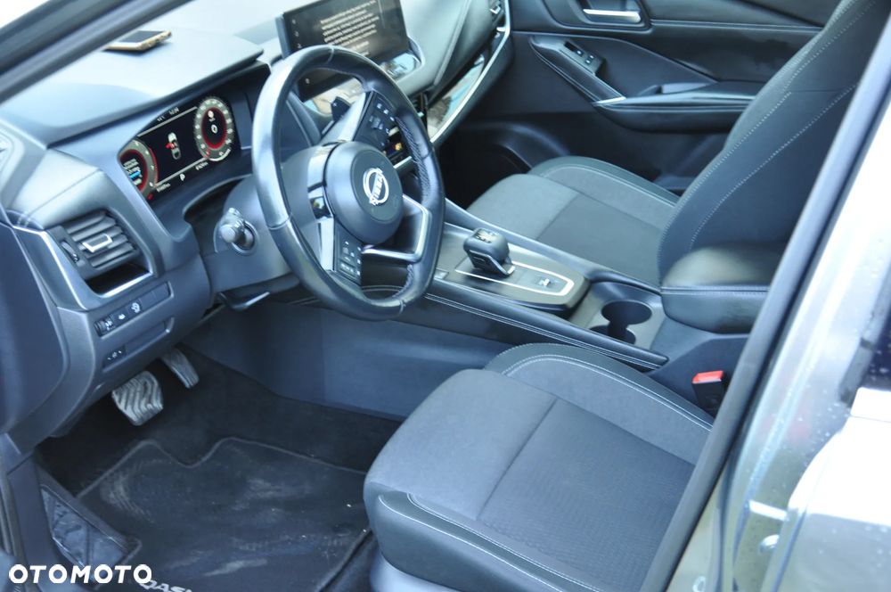 Nissan Qashqai 1.3 DIG-T mHEV N-Connecta Xtronic - 9