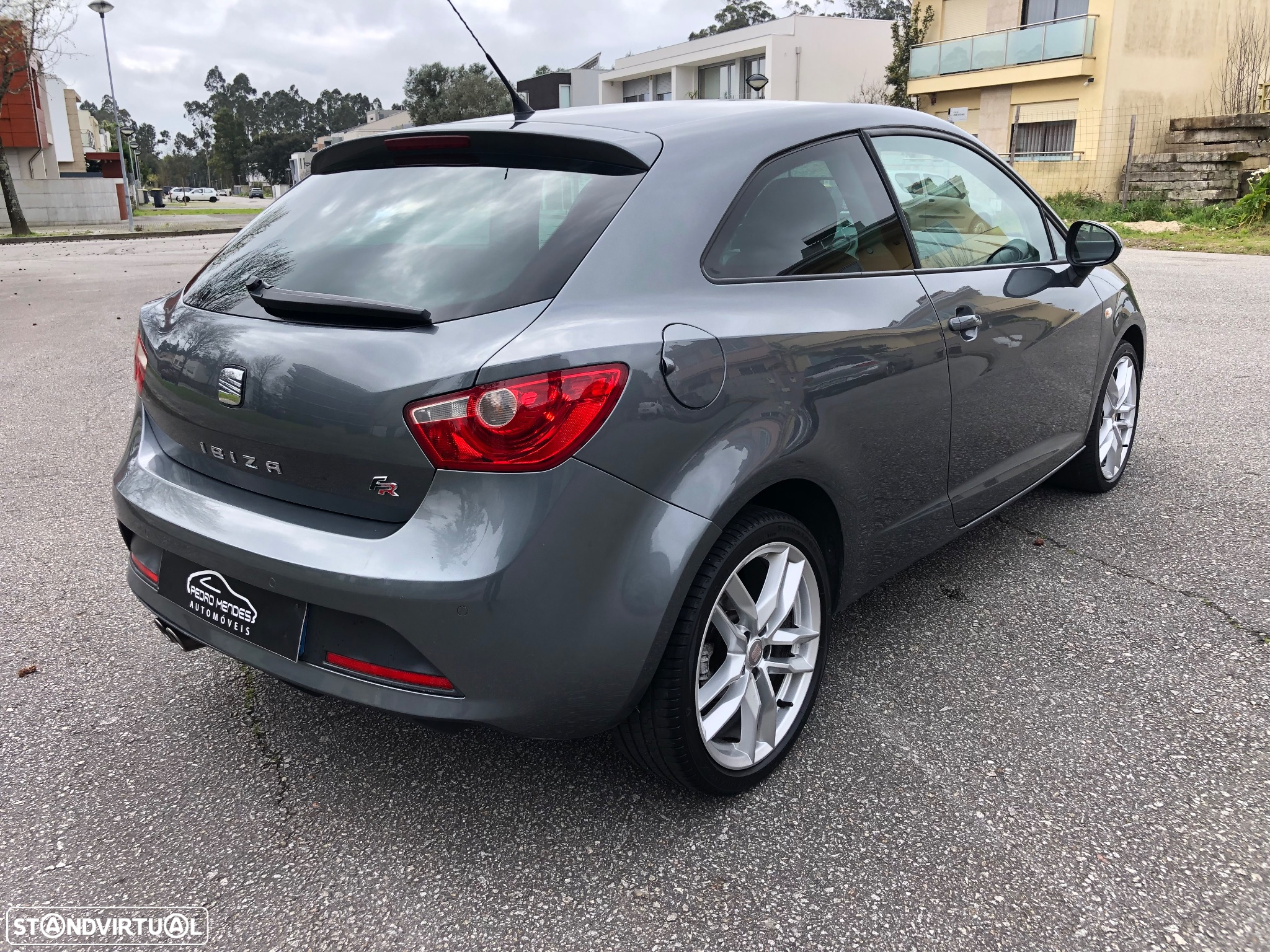 SEAT Ibiza SC 2.0 TDi FR - 3