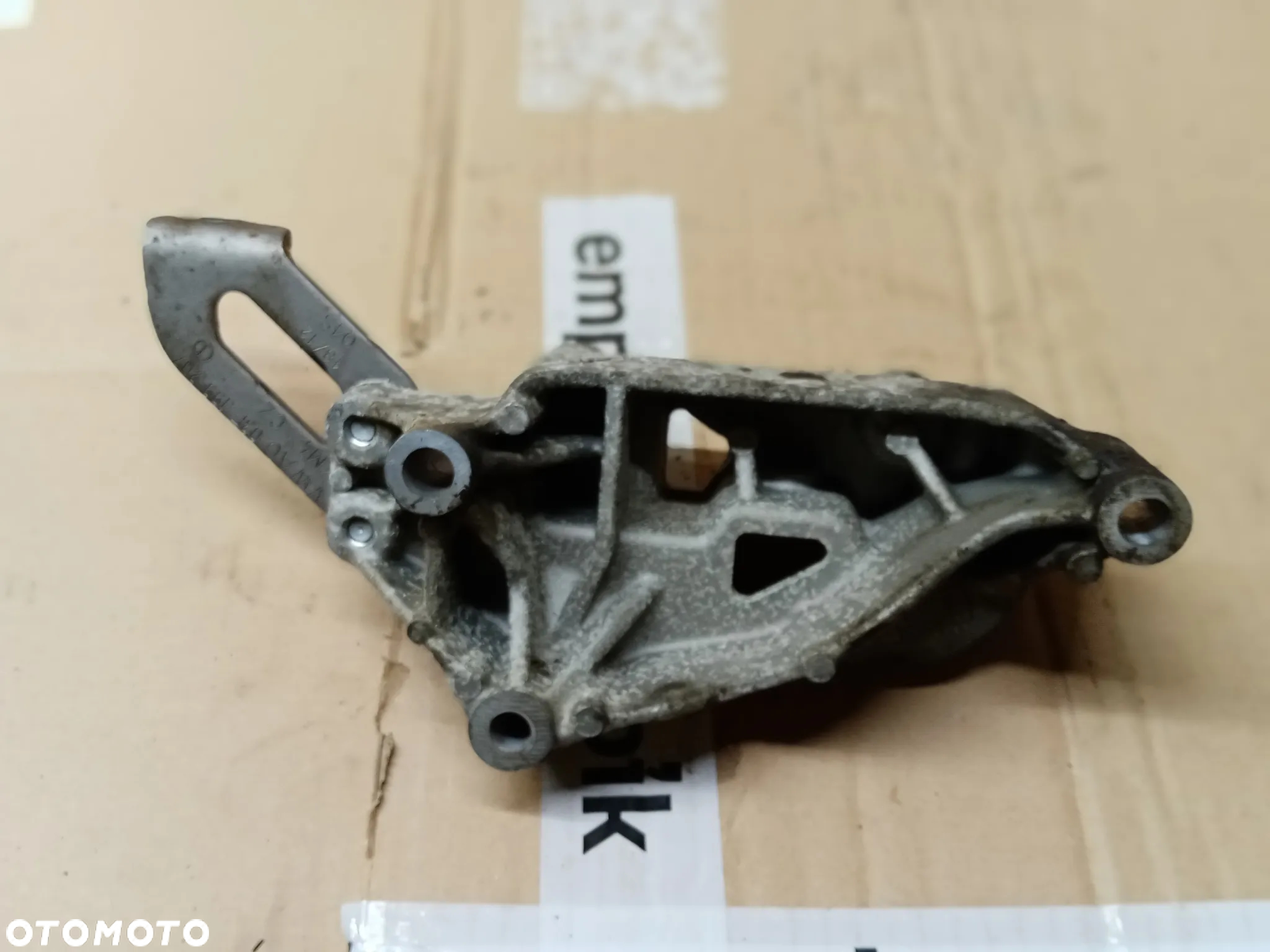 Łapa wspornik silnika VW Golf VI 6 1.2 TSI 03F199275D - 3