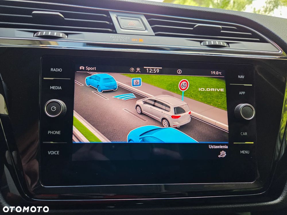 Volkswagen Touran 2.0 TDI BMT Highline DSG - 24
