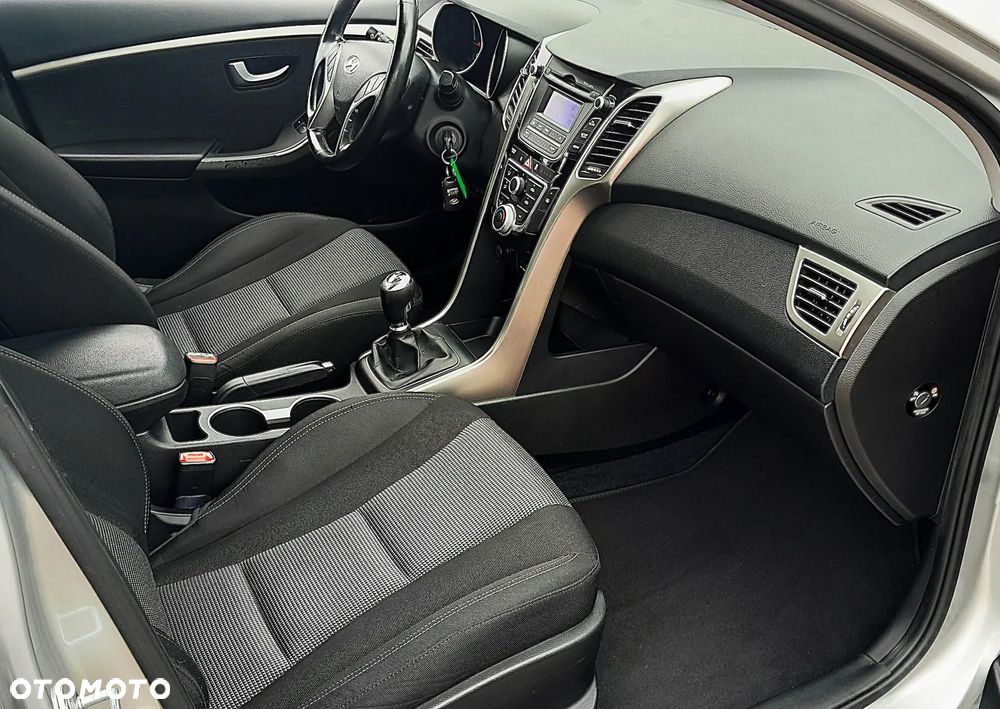 Hyundai i30 1.6 Style - 11