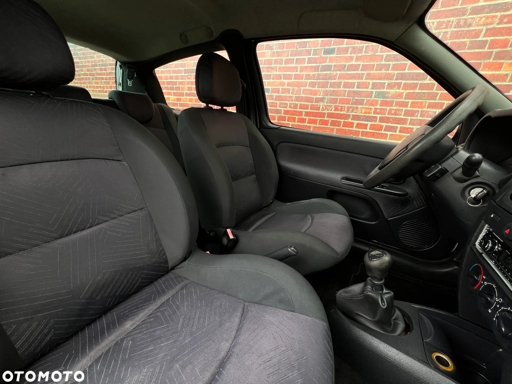 Renault Clio - 15