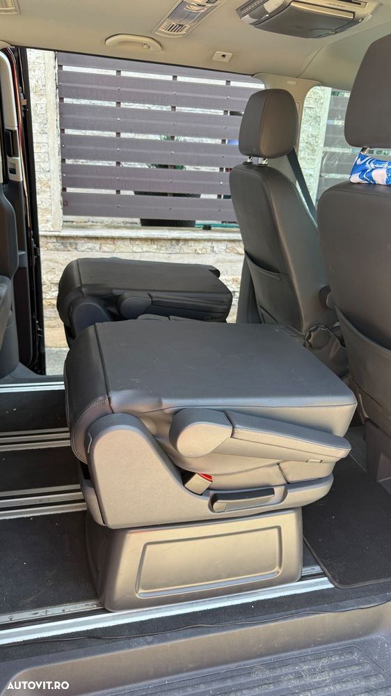 Volkswagen Multivan - 14