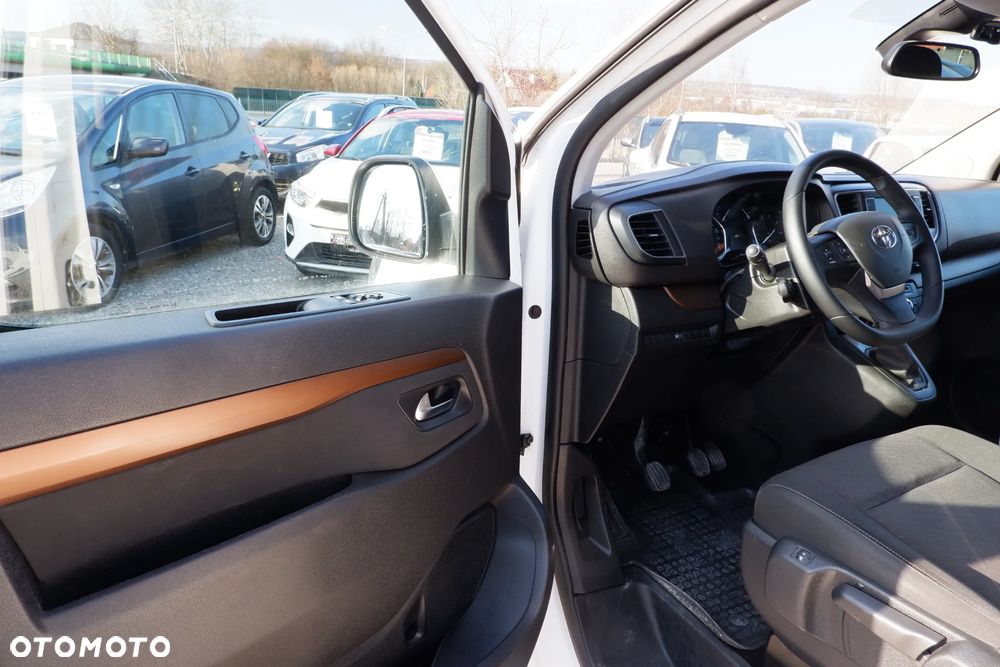 Toyota Proace Verso - 27