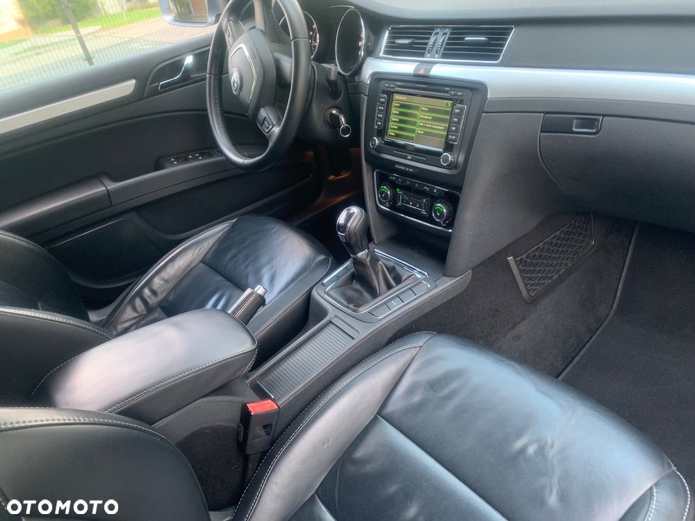 Skoda Superb 2.0 TDI 4x4 Ambition - 21