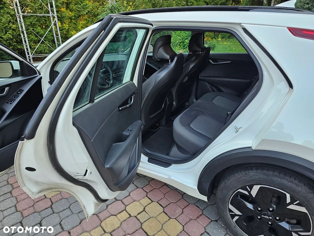 Kia Niro 64kWh M - 6