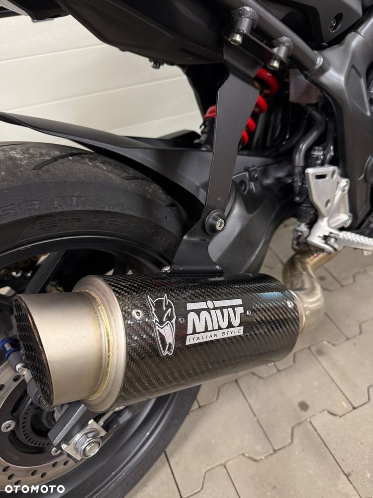 Honda CBR - 13