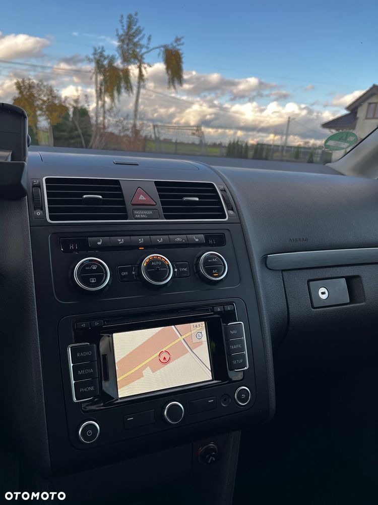 Volkswagen Touran 1.6 TDI DPF BlueMotion Technology Cup - 27