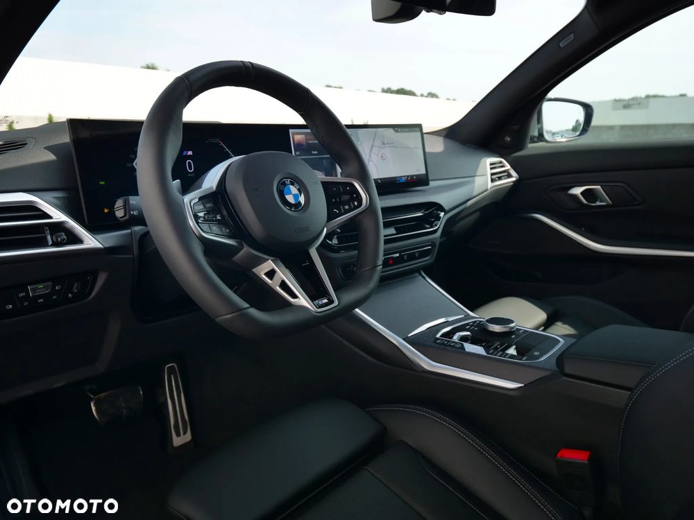 BMW Seria 3 330i xDrive M Sport sport - 28