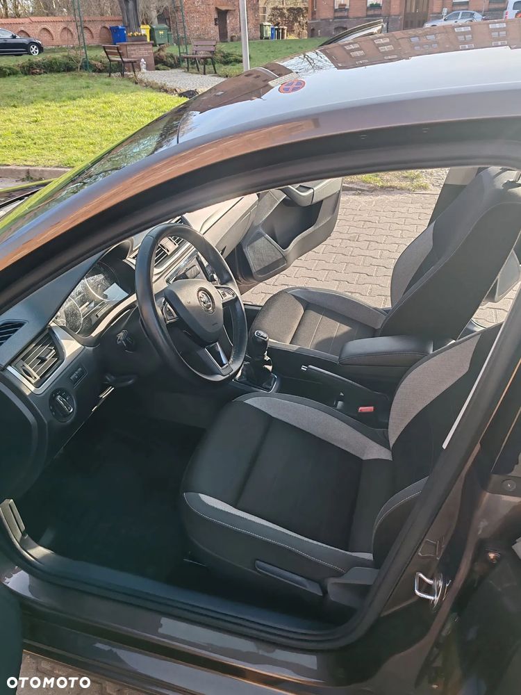 Skoda RAPID 1.0 TSI Ambition - 11