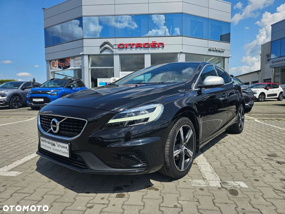 Volvo V40 D2 Drive-E R-Design Momentum