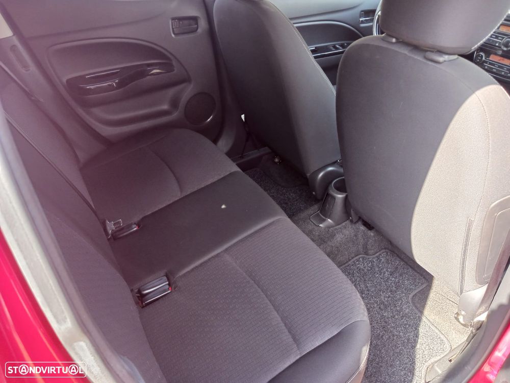 Mitsubishi Space Star 1.2 Intense - 26