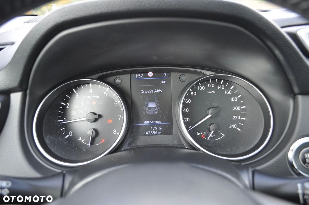 Nissan Qashqai 1.3 DIG-T N-Connecta EU6d - 38