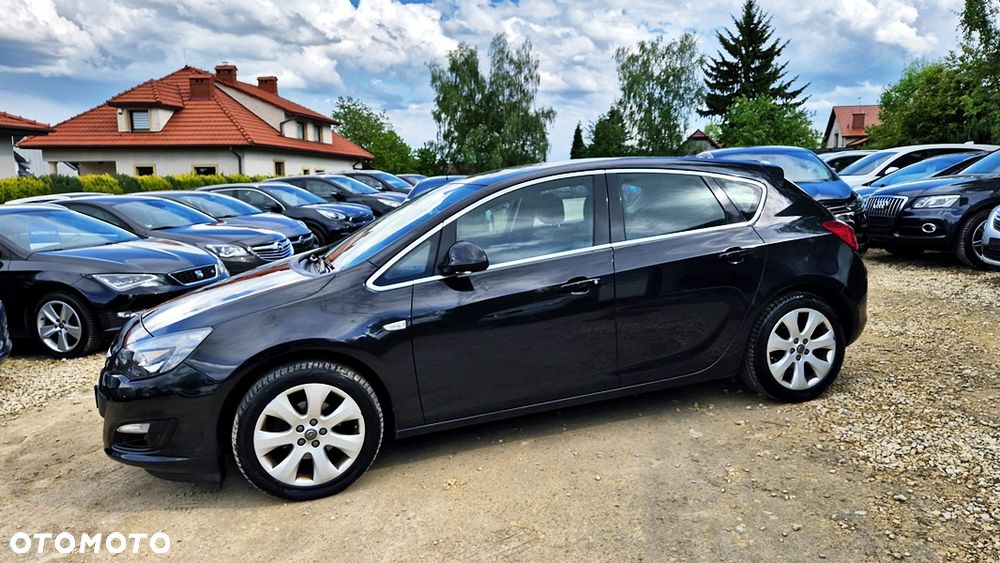 Opel Astra 1.4 Turbo Sport - 25