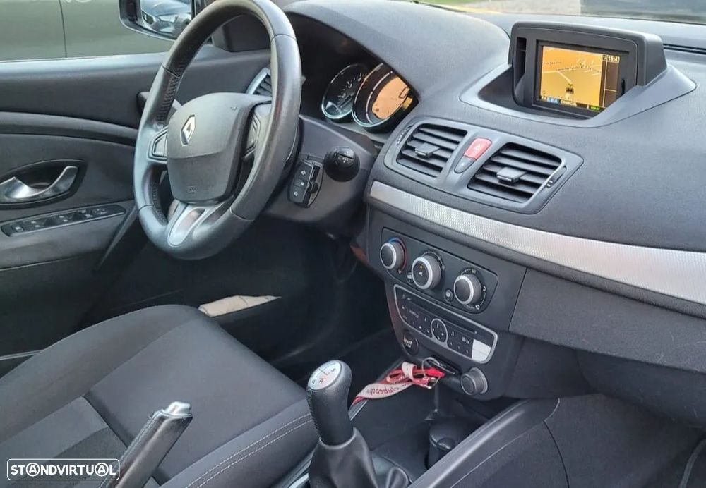 Renault Mégane 1.5 dCi Dynamique - 8