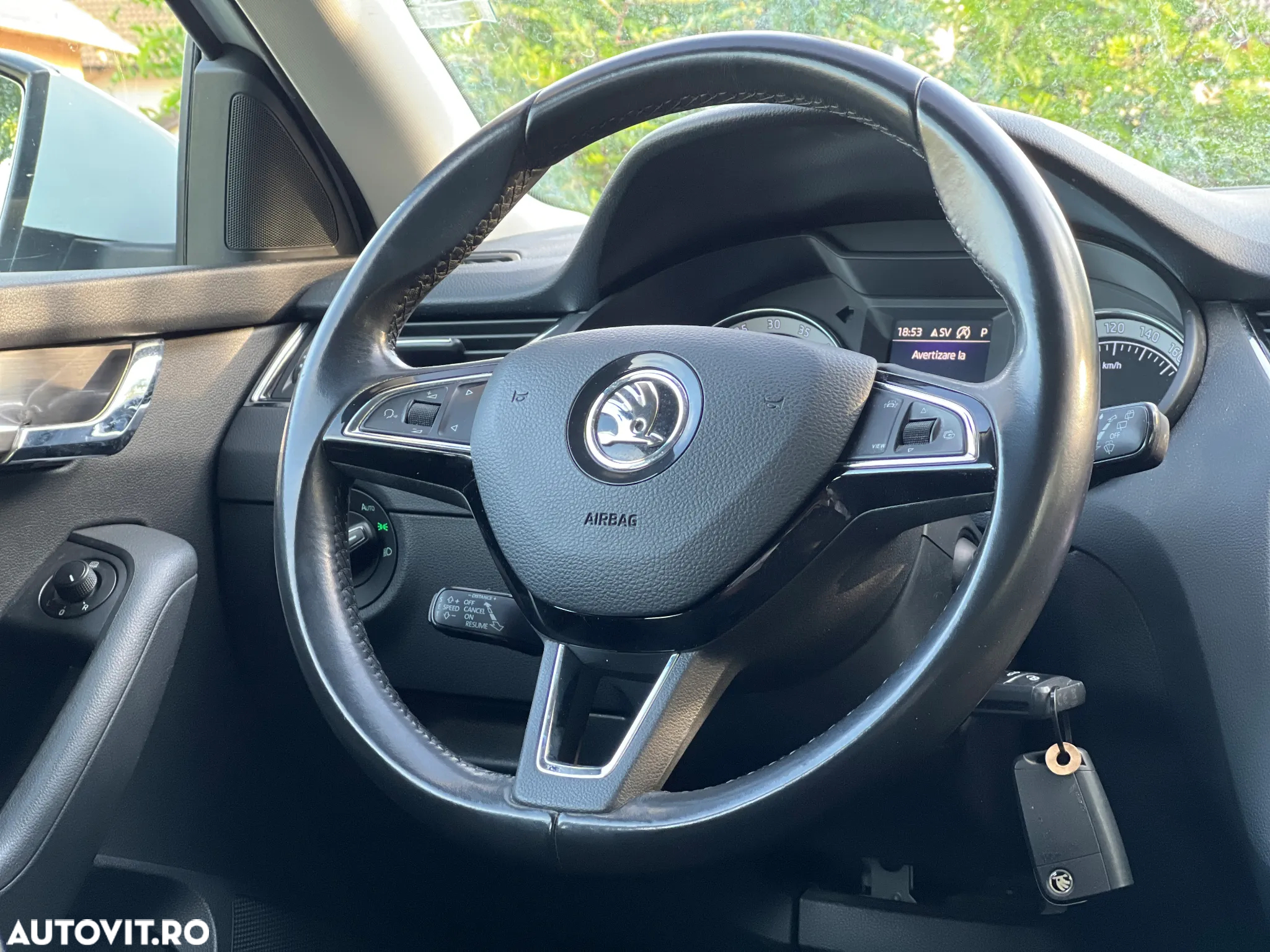 Skoda Octavia Combi Diesel 1.6 TDI DSG Style - 10