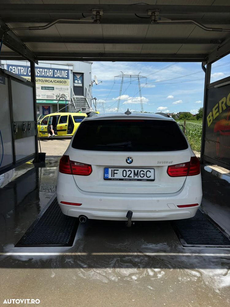 BMW Seria 3 318d DPF Aut. Edition Lifestyle - 12