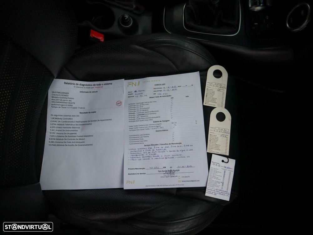 Alfa Romeo Giulietta 1.6 JTDm Exclusive - 38