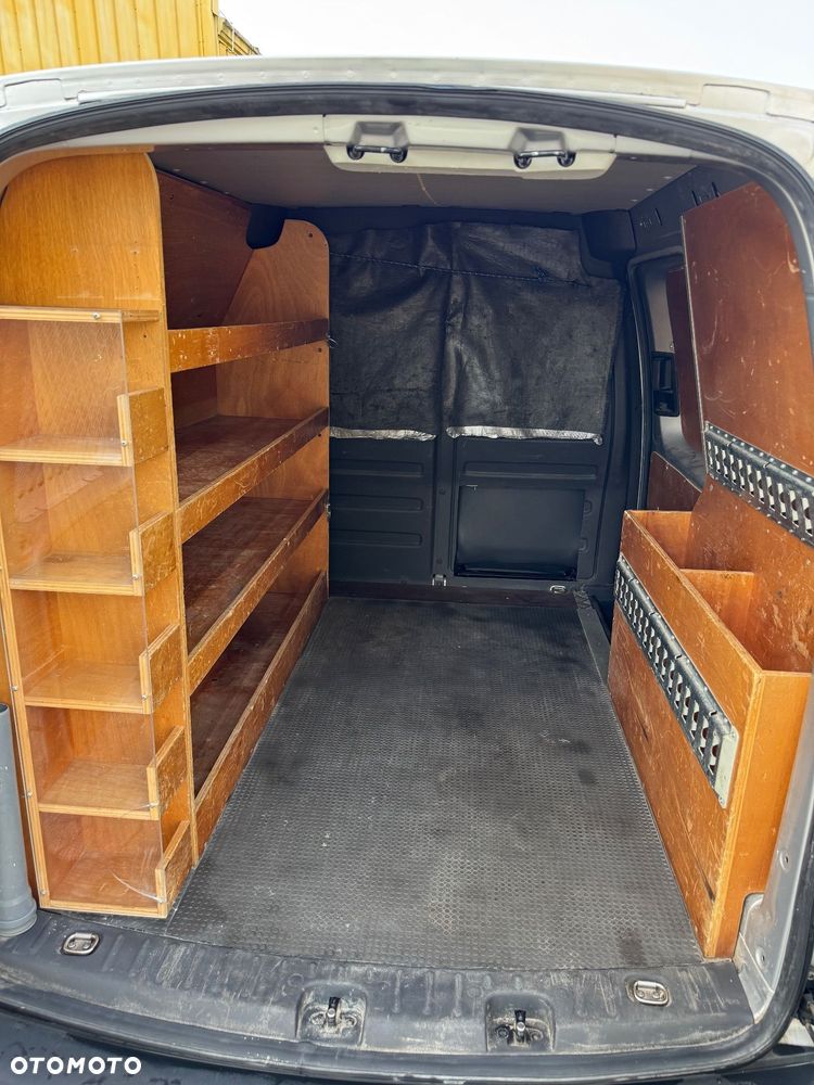 Volkswagen Caddy - 9