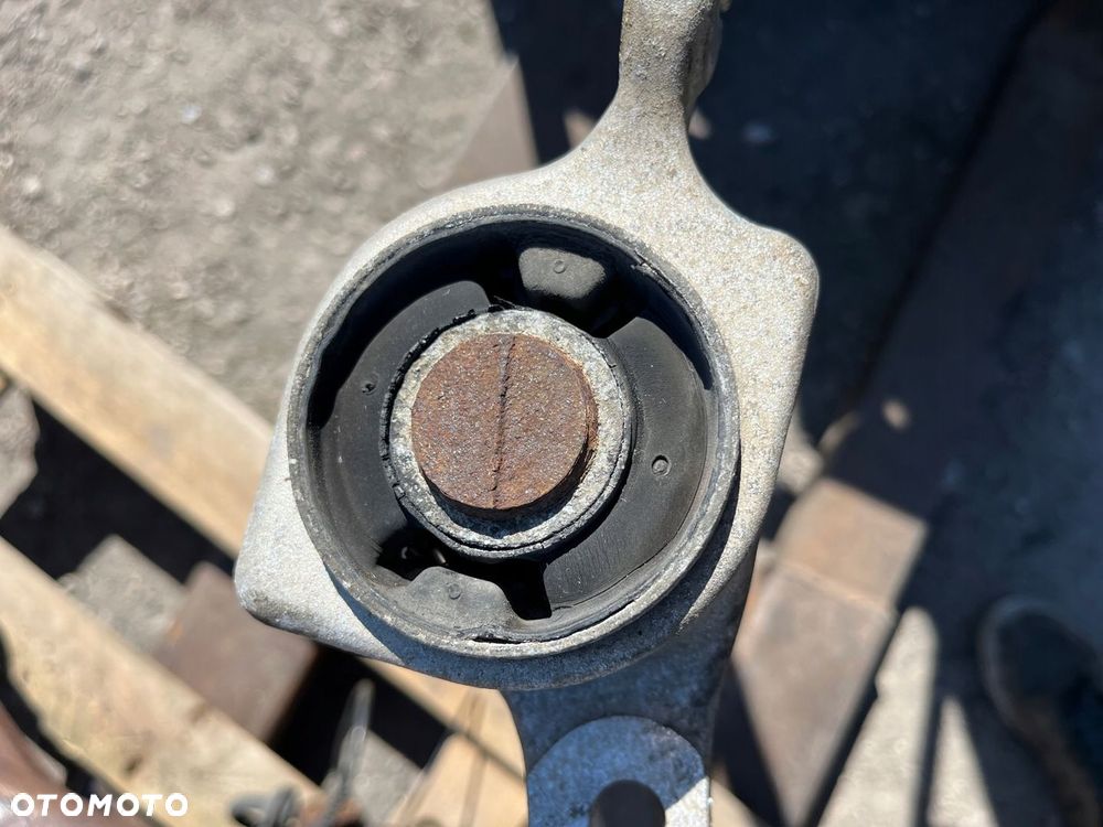 Kopyto mcperson zawieszenie wahacze piasta lewy przod ML W164 3.0 CDI V6 - 8