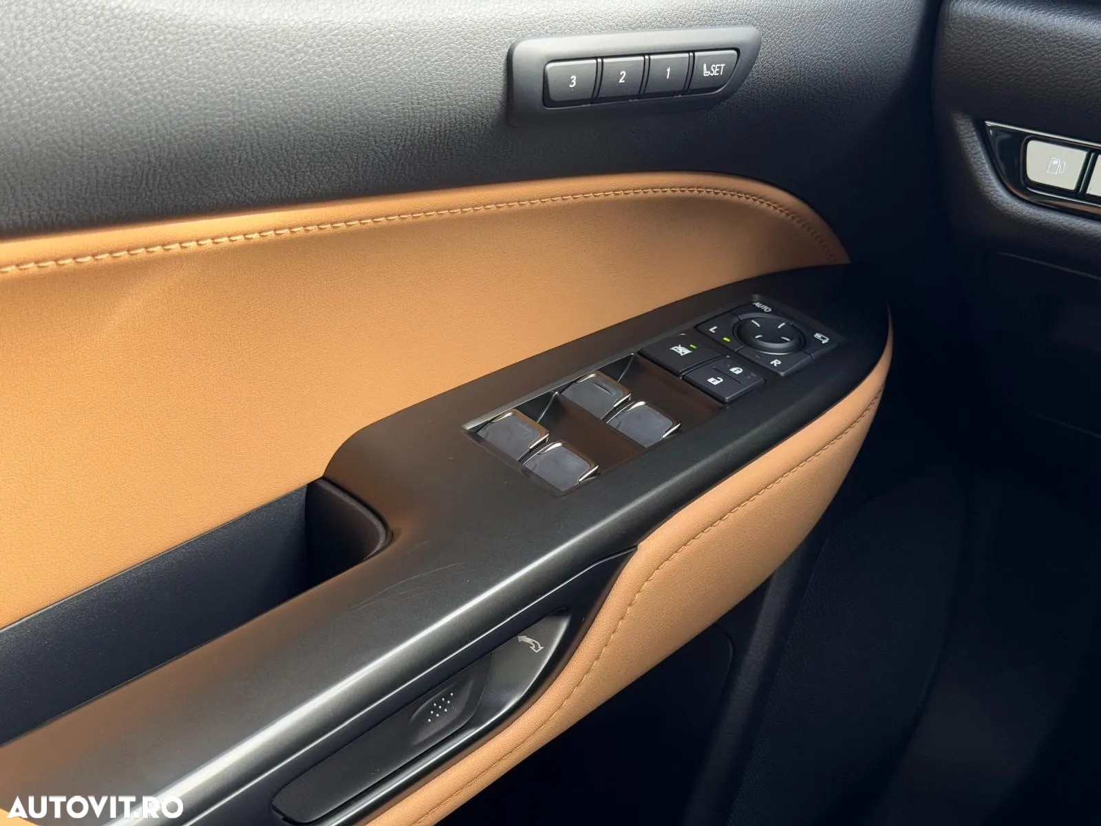 Lexus Seria NX 350h AWD CVT HEV Luxury - 32