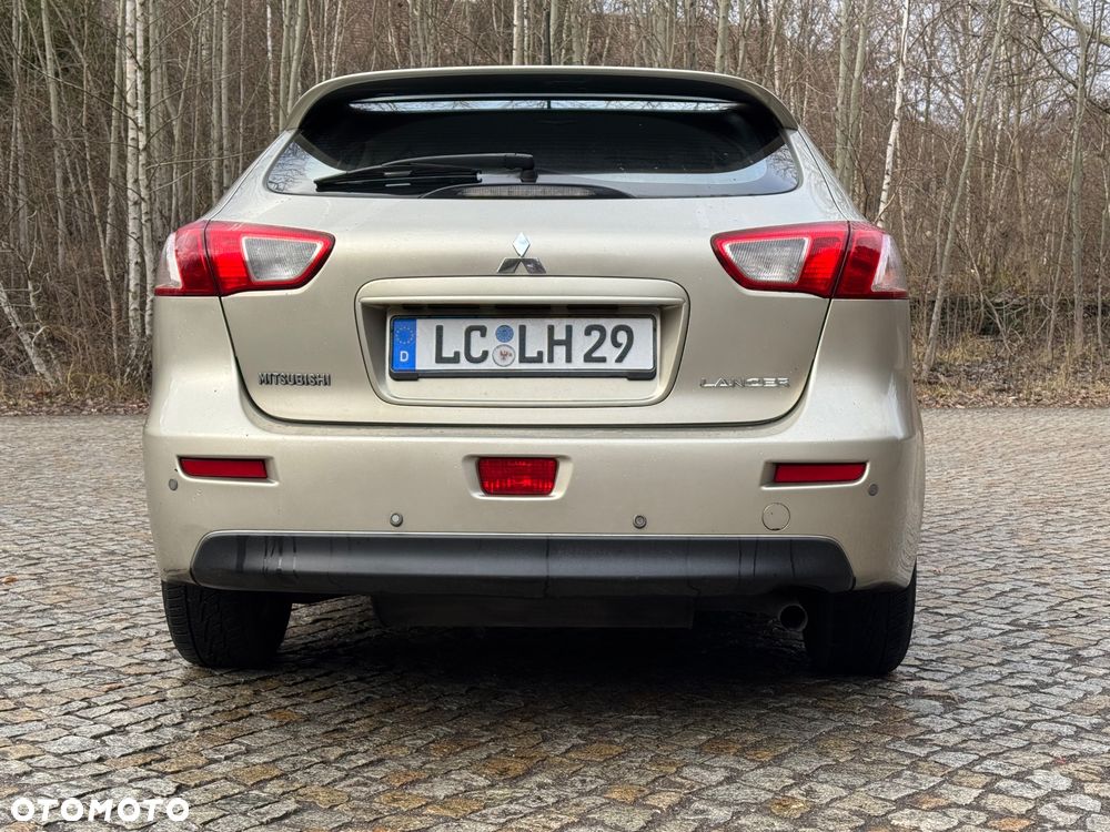 Mitsubishi Lancer 1.8 Invite - 11