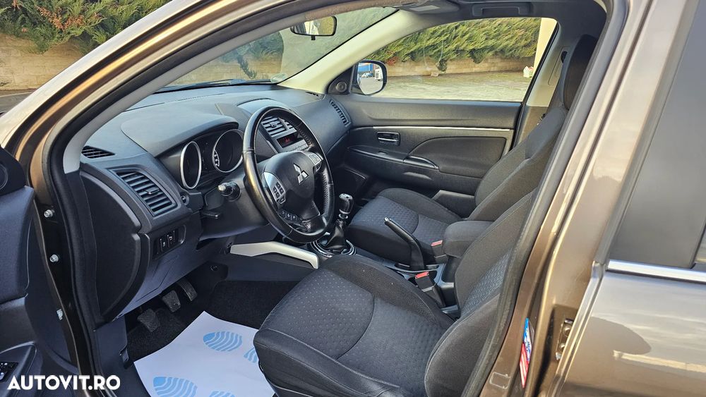 Mitsubishi ASX 1.8 DI-D 2WD Intense - 17