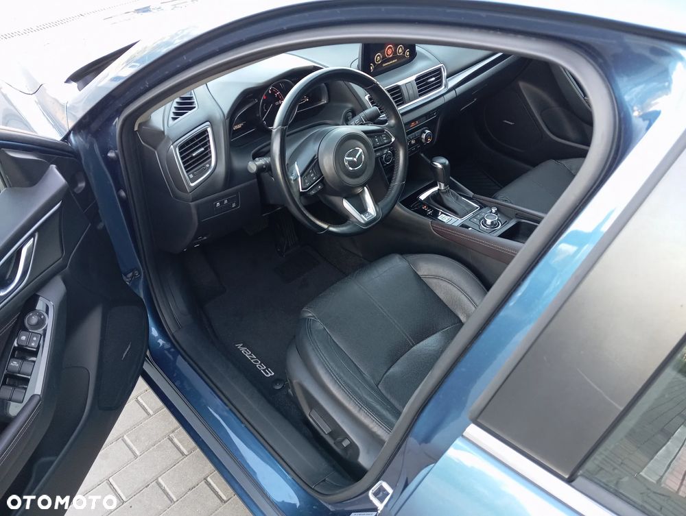Mazda 3 - 4