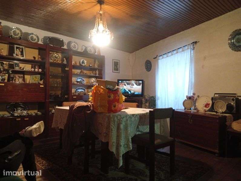Casa para remodelar/alterar - Grande imagem: 2/4