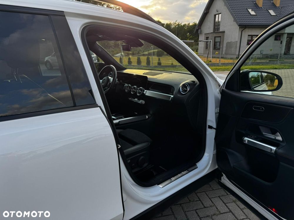 Mercedes-Benz GLB 200 AMG Line 7G-DCT - 16