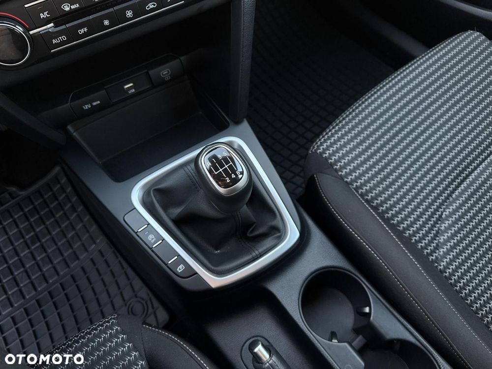 Kia Ceed 1.5 T-GDI M - 15
