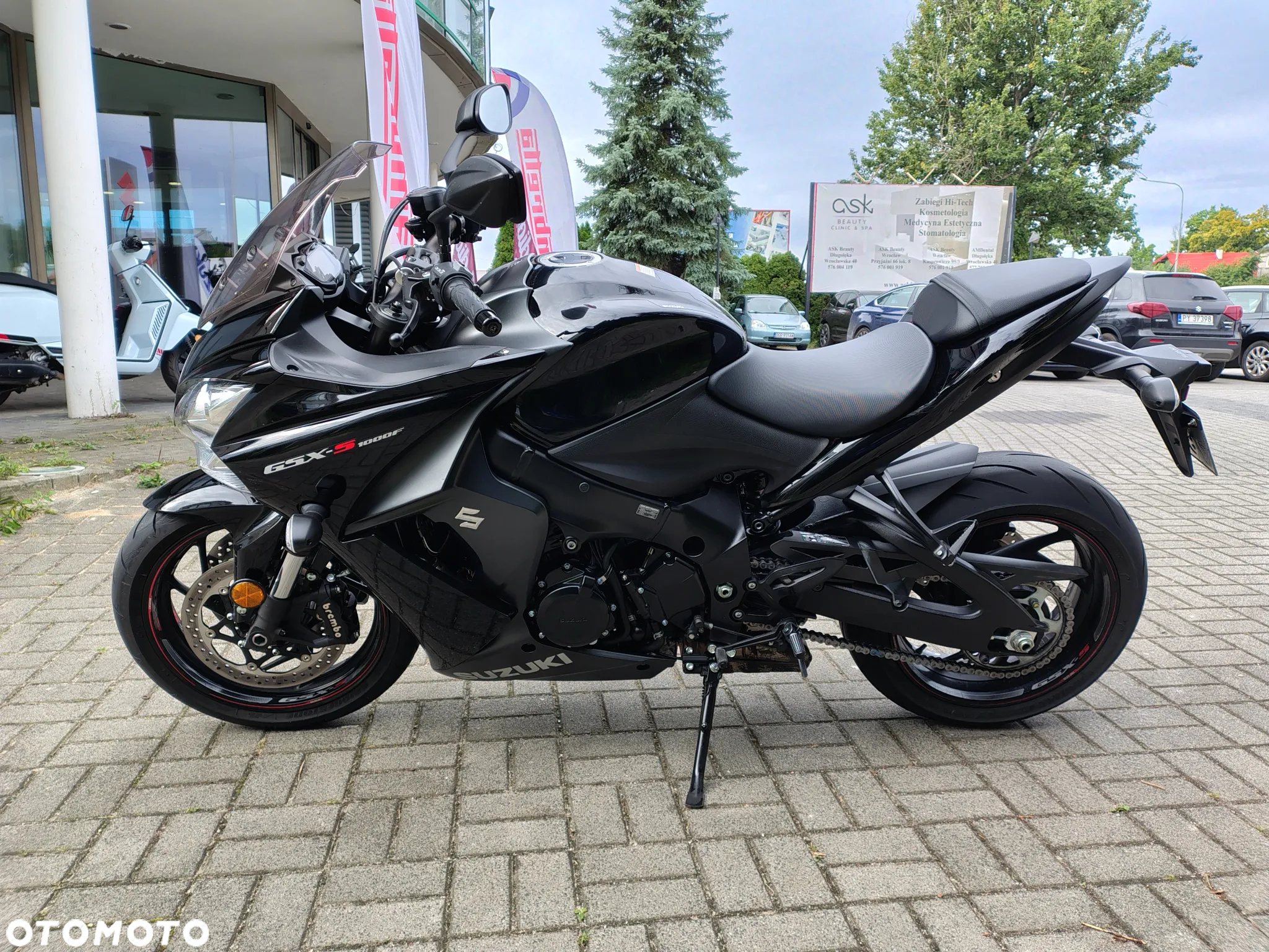 Suzuki GSX 1000 - 6