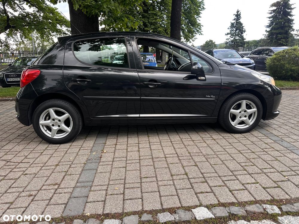 Peugeot 207 95 VTi Family - 31