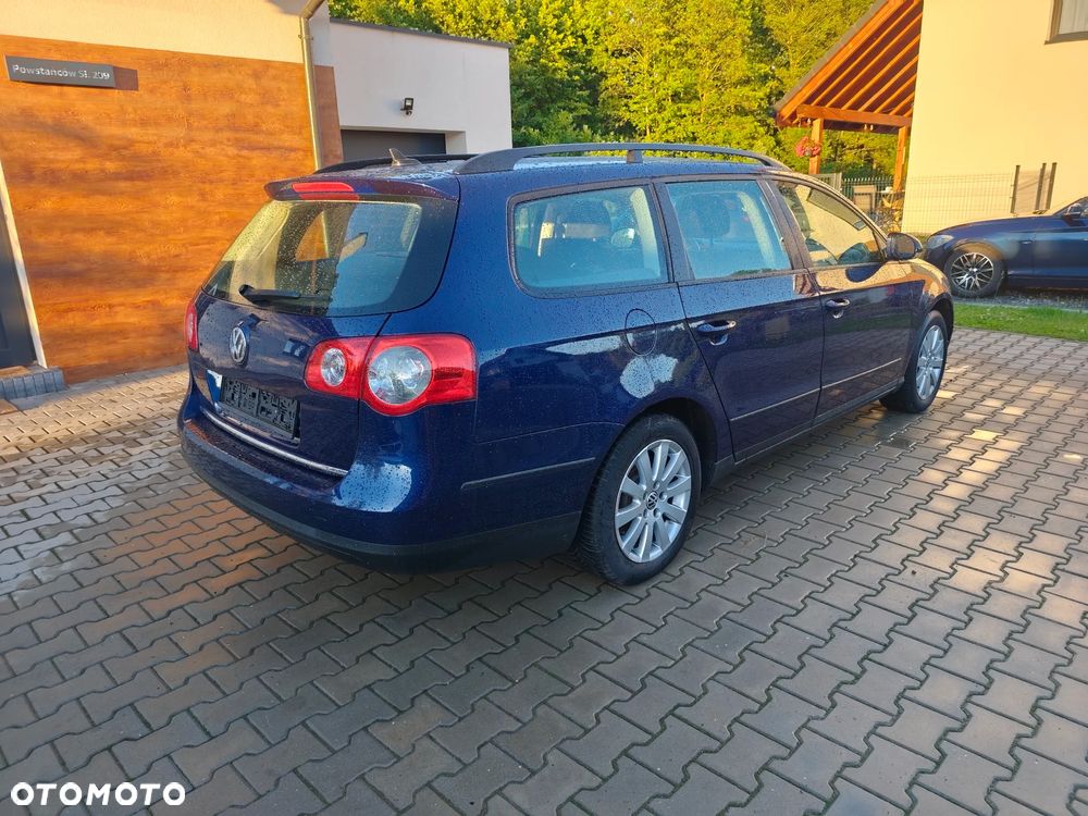 Volkswagen Passat - 2