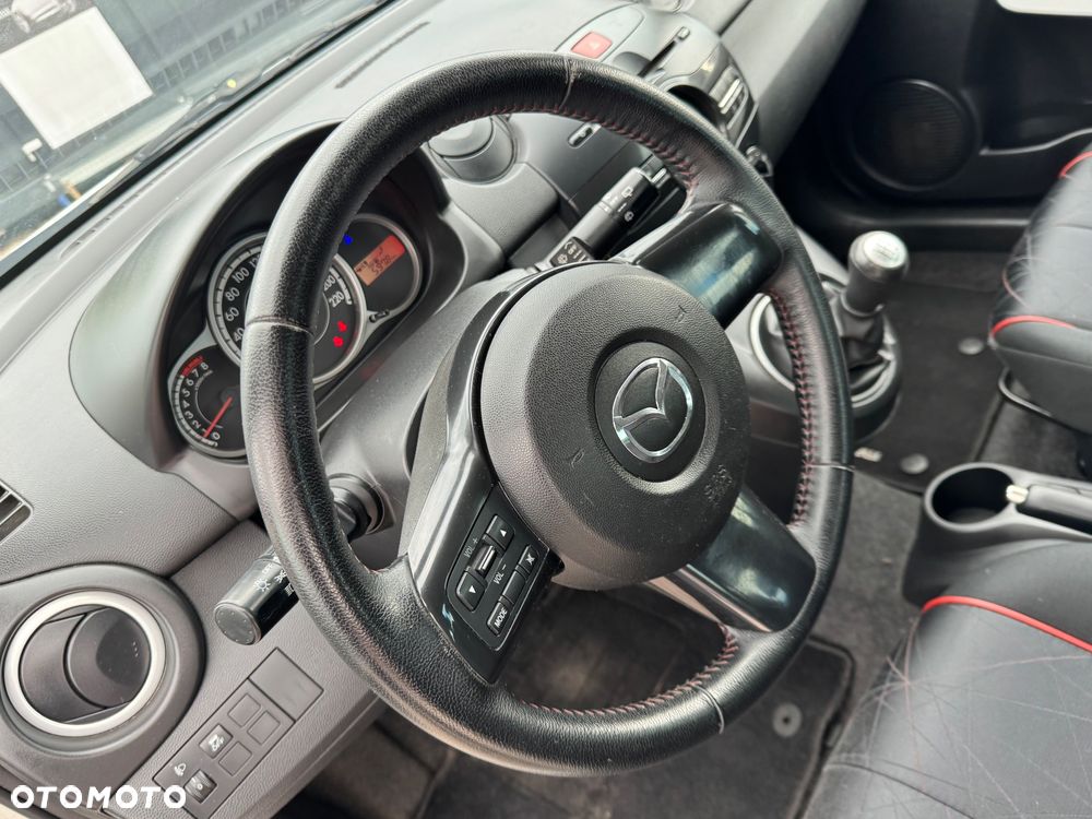 Mazda 2 - 13
