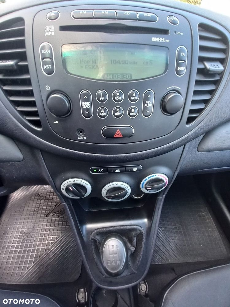 Hyundai i10 - 25