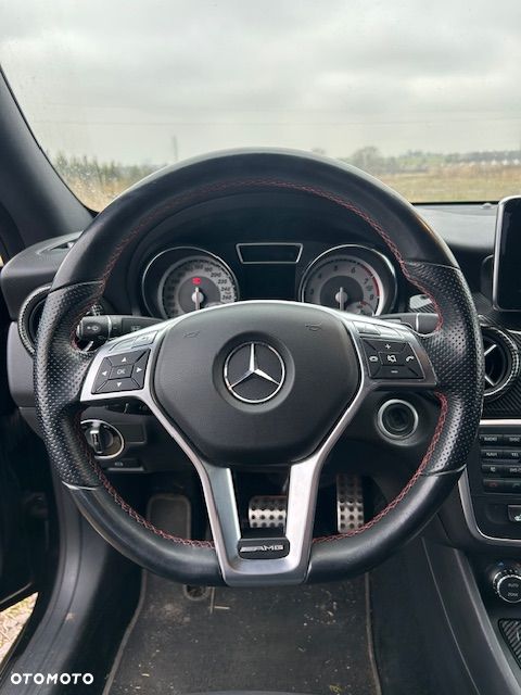 Mercedes-Benz CLA - 15