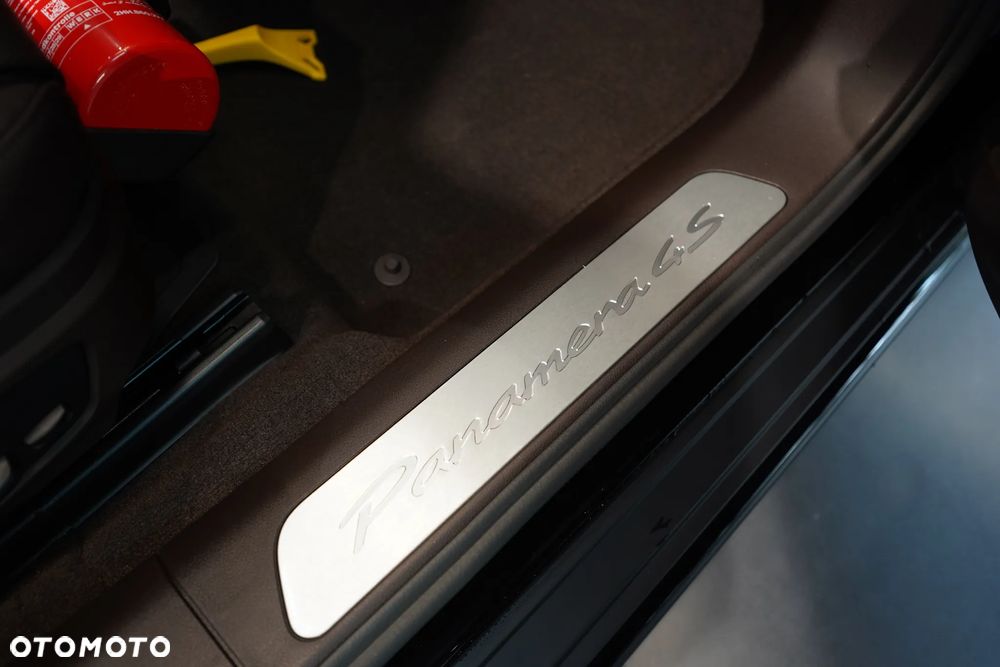 Porsche Panamera 4 E-Hybrid - 20