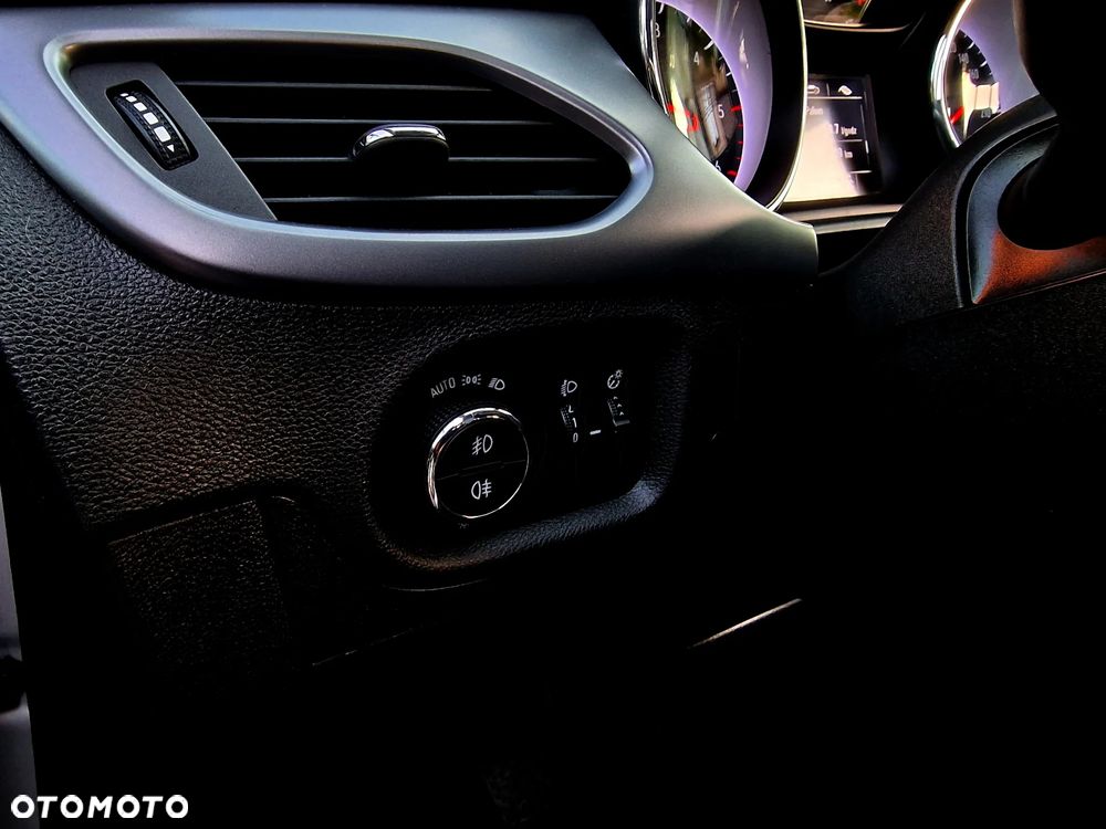 Opel Astra 1.6 CDTI Elite - 26