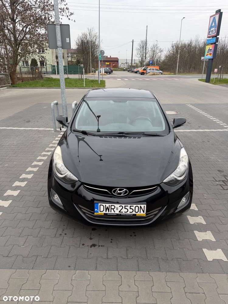 Hyundai Elantra 1.6 Comfort - 3