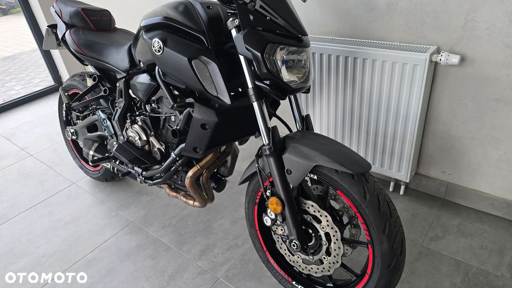Yamaha MT - 37
