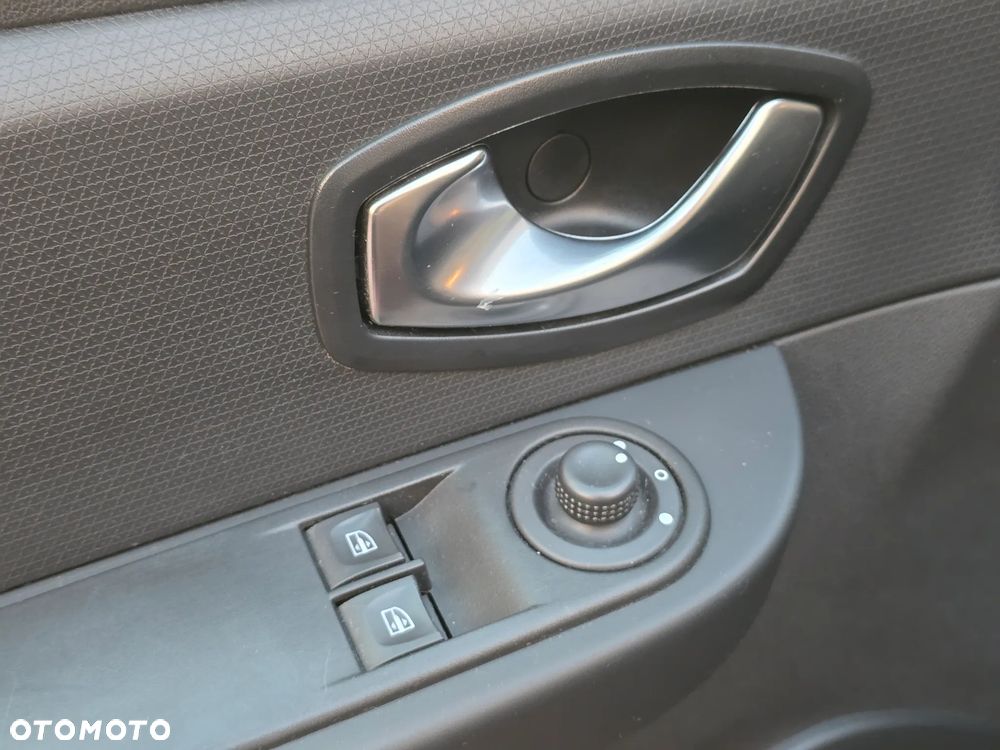 Renault Clio - 22