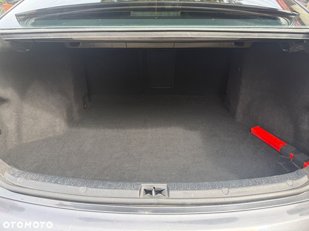 Toyota Avensis 2.2 D-4D Prestige - 22