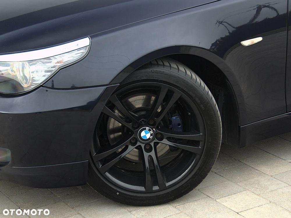 BMW Seria 5 525d Edition Exclusive - 4
